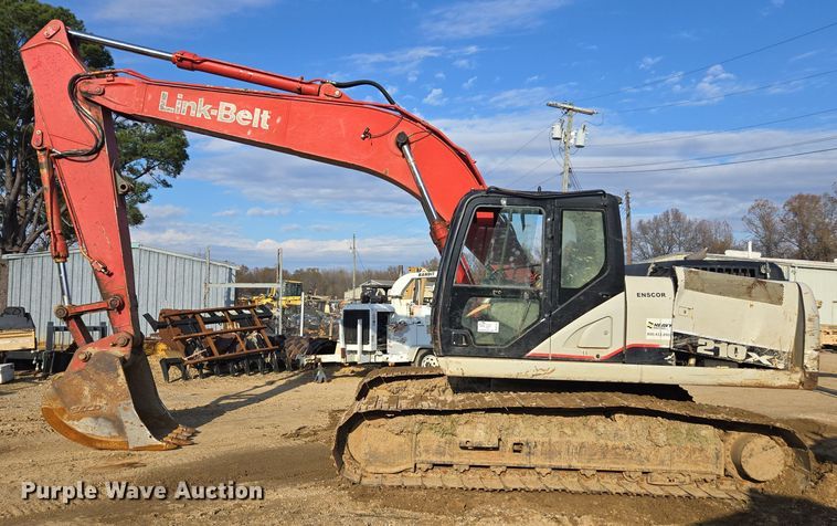 image for item EE7969 2013 Link-Belt 210 X3 excavator