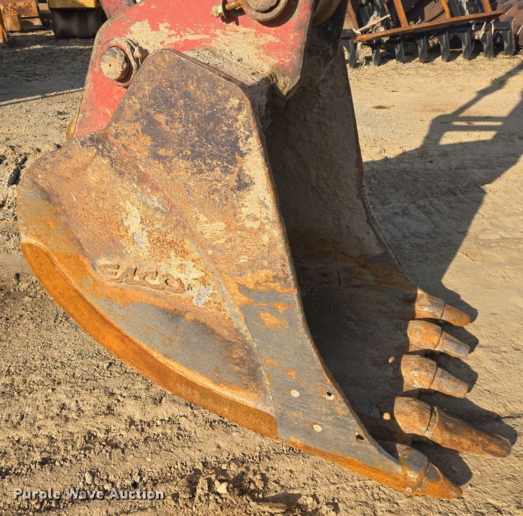 image for item EE7969 2013 Link-Belt 210 X3 excavator