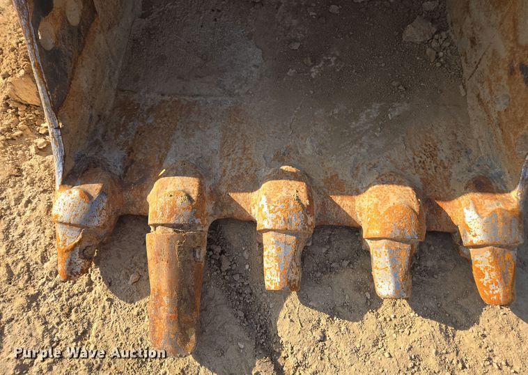 image for item EE7969 2013 Link-Belt 210 X3 excavator