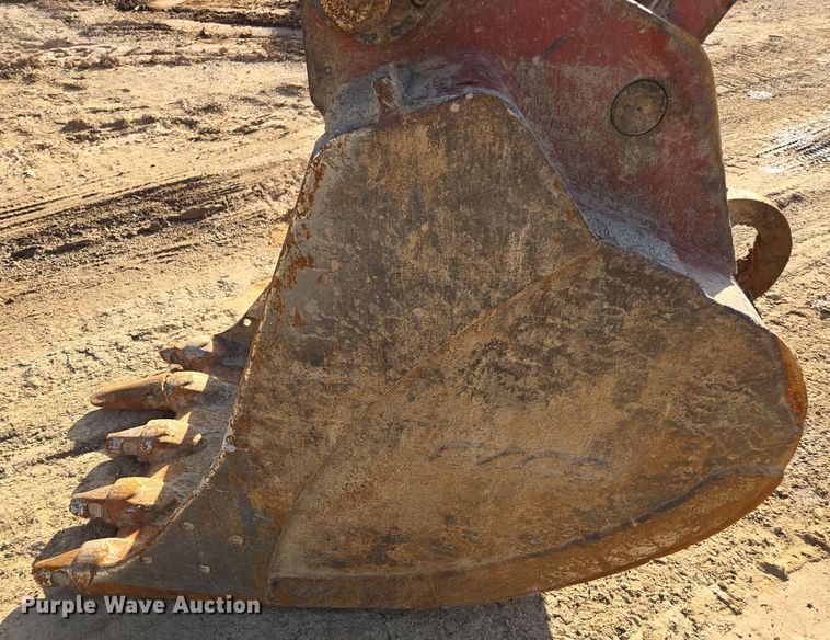 image for item EE7969 2013 Link-Belt 210 X3 excavator