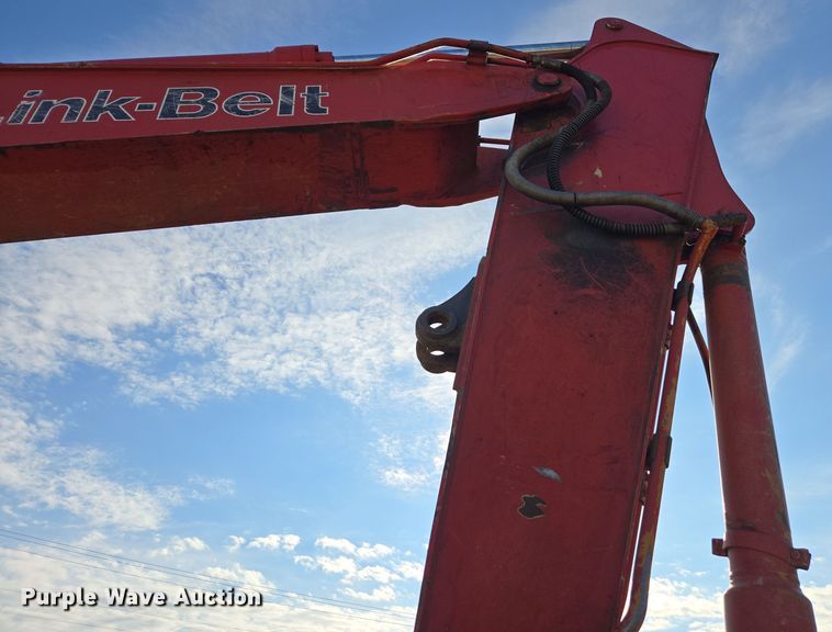 image for item EE7969 2013 Link-Belt 210 X3 excavator