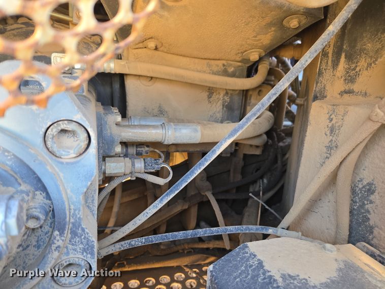 image for item EE7969 2013 Link-Belt 210 X3 excavator