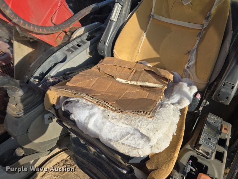 image for item EE7969 2013 Link-Belt 210 X3 excavator