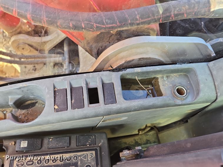 image for item EE7969 2013 Link-Belt 210 X3 excavator