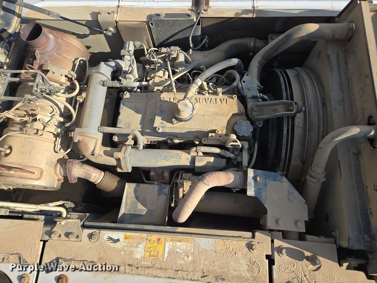 image for item EE7969 2013 Link-Belt 210 X3 excavator