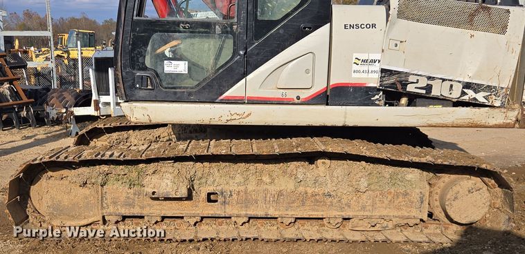 image for item EE7969 2013 Link-Belt 210 X3 excavator
