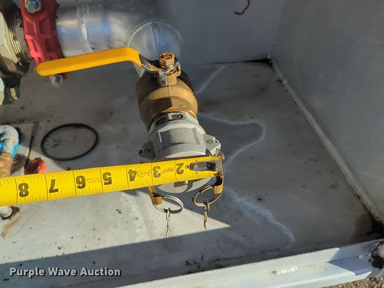 image for item EG2263 2007 Kenworth fuel truck