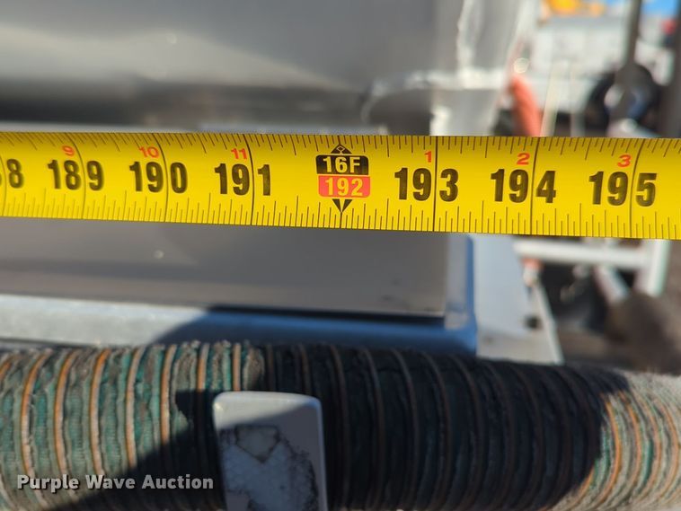 image for item EG2263 2007 Kenworth fuel truck