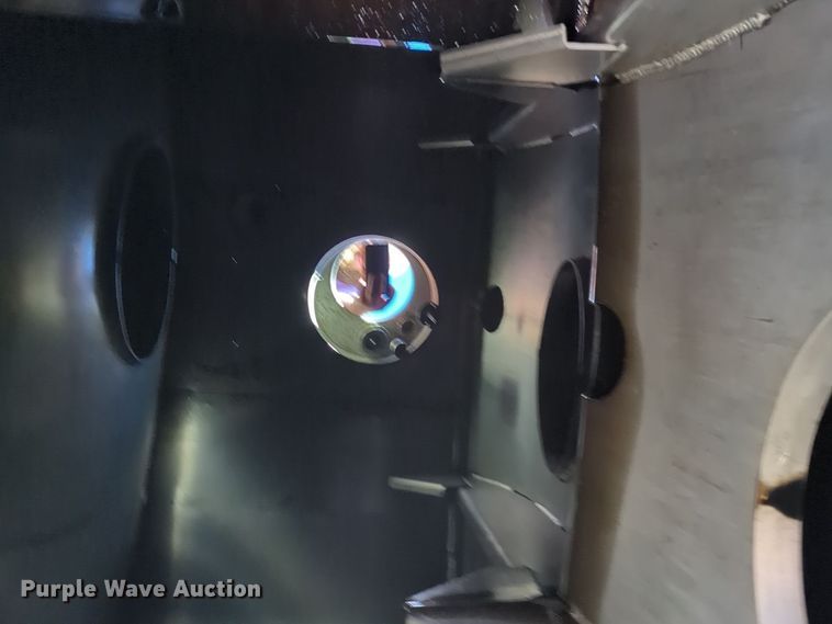 image for item EG2263 2007 Kenworth fuel truck