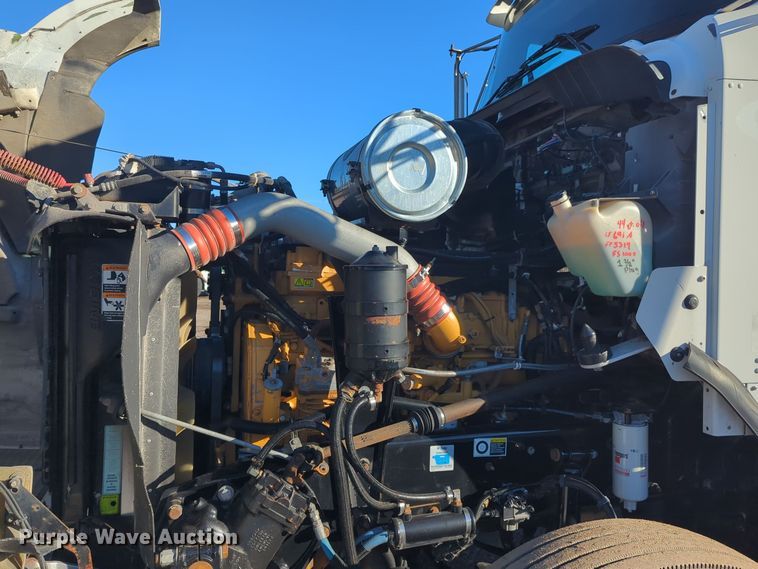 image for item EG2263 2007 Kenworth fuel truck