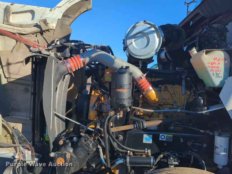 image for item EG2263 2007 Kenworth fuel truck