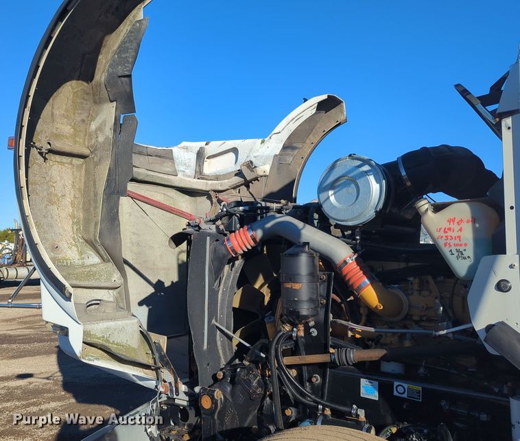 image for item EG2263 2007 Kenworth fuel truck