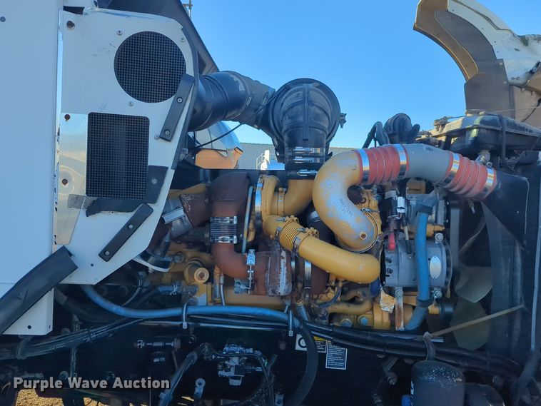 image for item EG2263 2007 Kenworth fuel truck