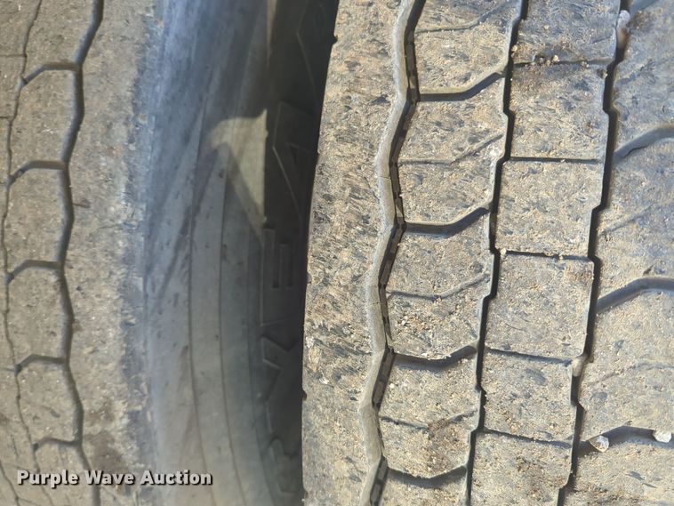 image for item EG2263 2007 Kenworth fuel truck