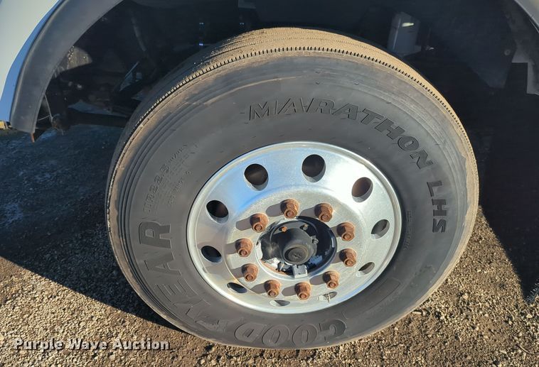 image for item EG2263 2007 Kenworth fuel truck