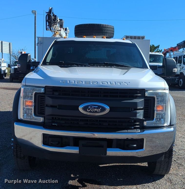 image for item EG2270 2017 Ford F550 Super Duty utility / service truck