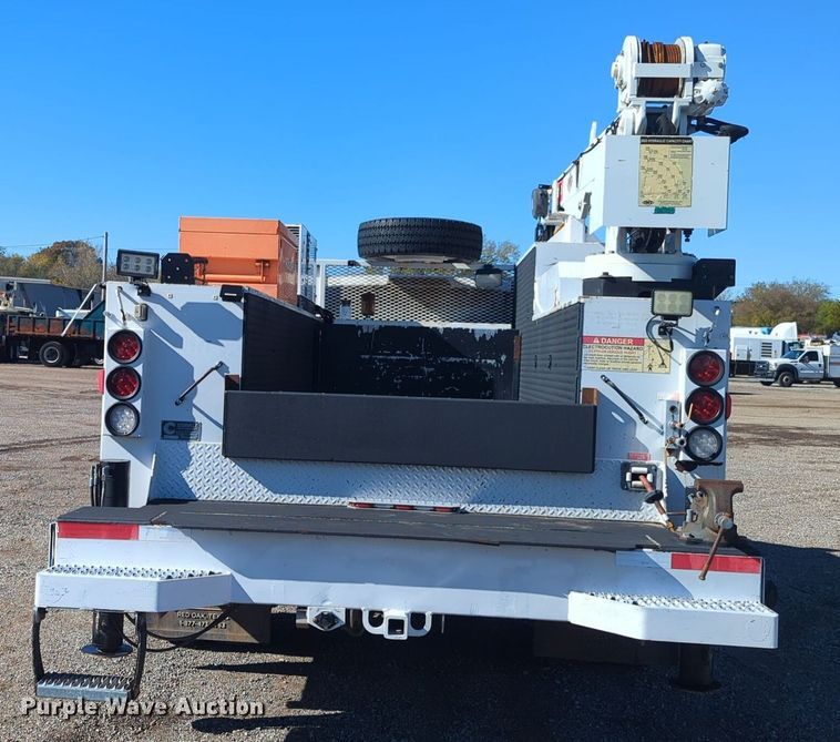 image for item EG2270 2017 Ford F550 Super Duty utility / service truck