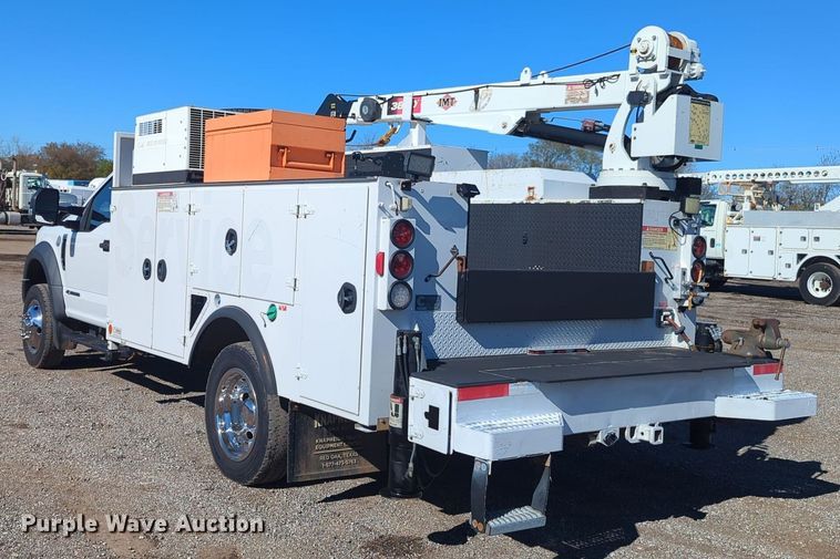 image for item EG2270 2017 Ford F550 Super Duty utility / service truck