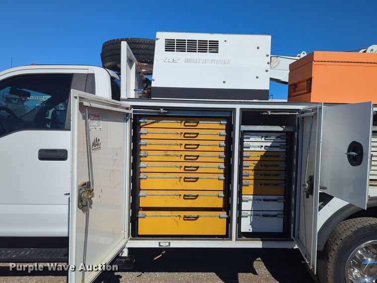 image for item EG2270 2017 Ford F550 Super Duty utility / service truck