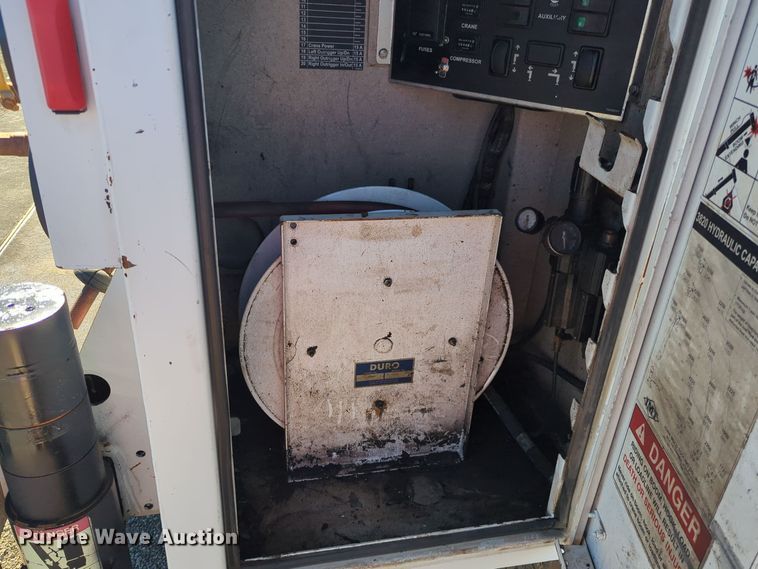 image for item EG2270 2017 Ford F550 Super Duty utility / service truck