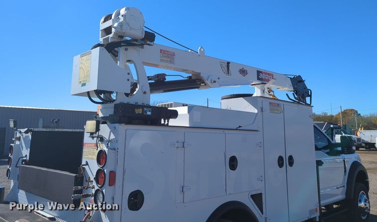 image for item EG2270 2017 Ford F550 Super Duty utility / service truck