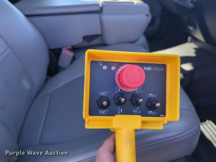 image for item EG2270 2017 Ford F550 Super Duty utility / service truck