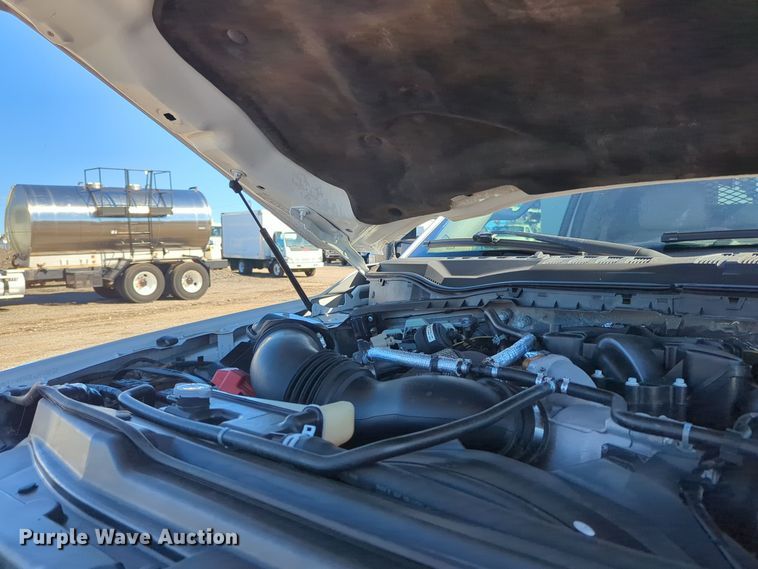 image for item EG2270 2017 Ford F550 Super Duty utility / service truck