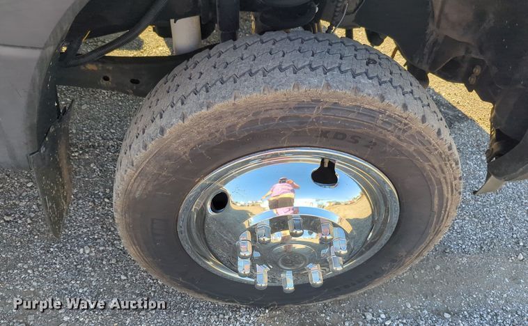 image for item EG2270 2017 Ford F550 Super Duty utility / service truck