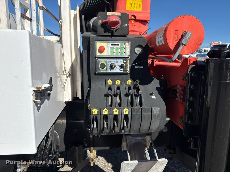 image for item EG2277 2008 International 7500 Crew Cab crane truck