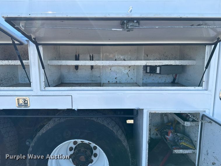 image for item EG2277 2008 International 7500 Crew Cab crane truck