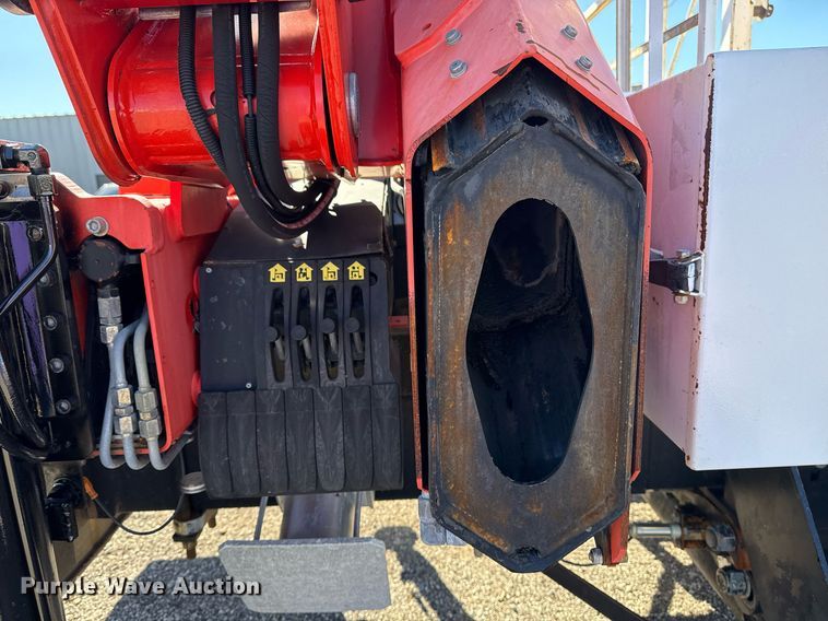 image for item EG2277 2008 International 7500 Crew Cab crane truck