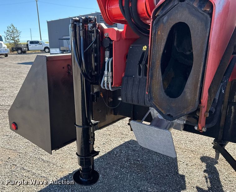 image for item EG2277 2008 International 7500 Crew Cab crane truck