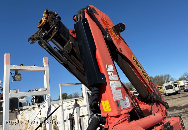 image for item EG2277 2008 International 7500 Crew Cab crane truck