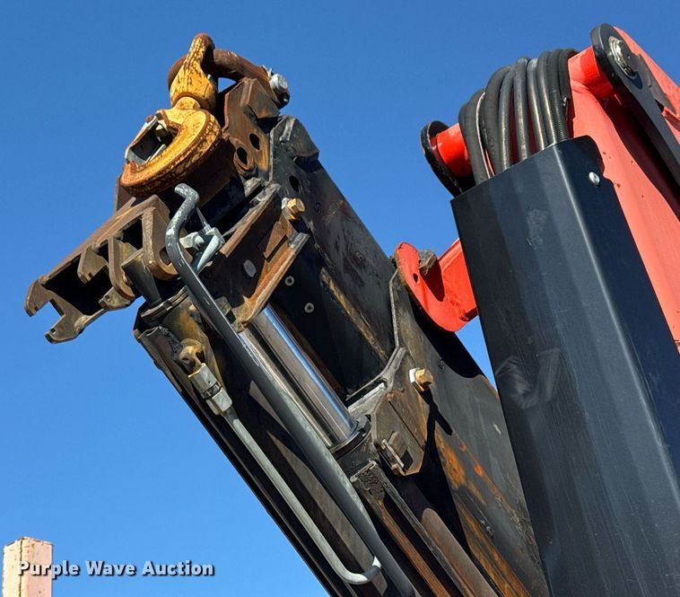 image for item EG2277 2008 International 7500 Crew Cab crane truck