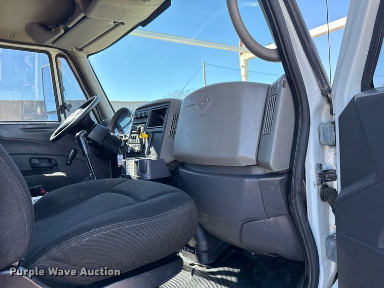 image for item EG2277 2008 International 7500 Crew Cab crane truck