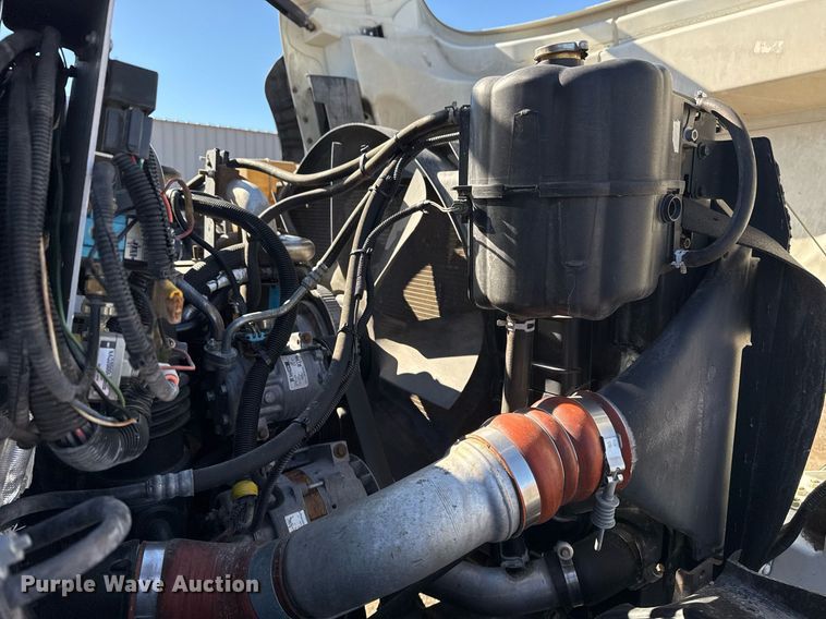 image for item EG2277 2008 International 7500 Crew Cab crane truck