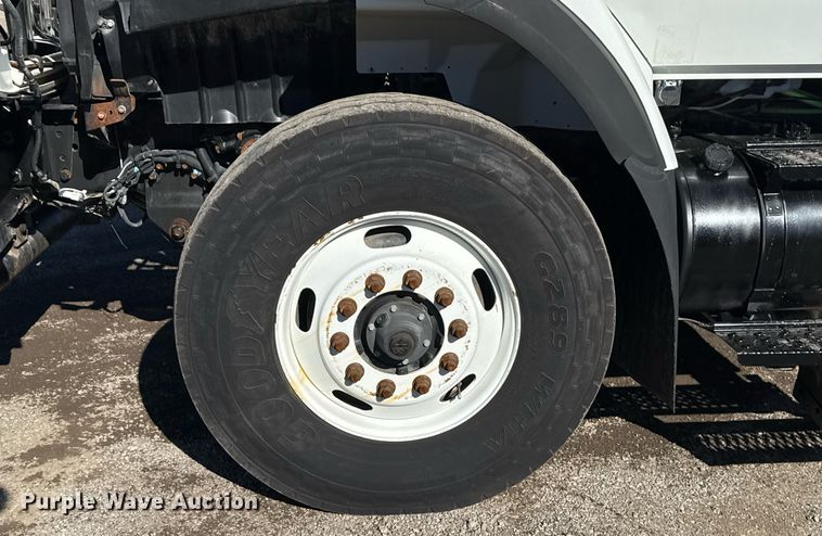 image for item EG2277 2008 International 7500 Crew Cab crane truck