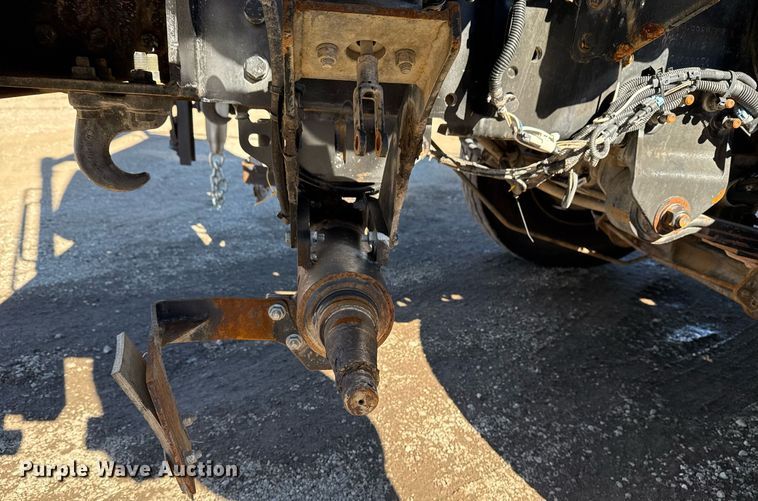 image for item EG2277 2008 International 7500 Crew Cab crane truck