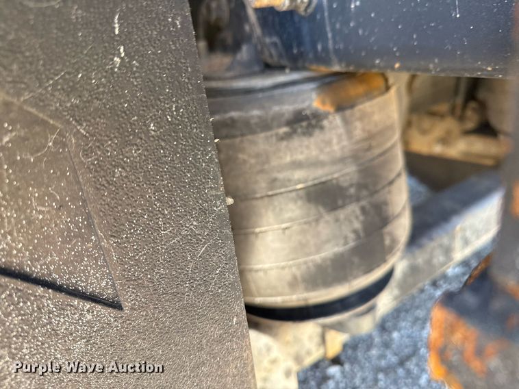 image for item EG2277 2008 International 7500 Crew Cab crane truck