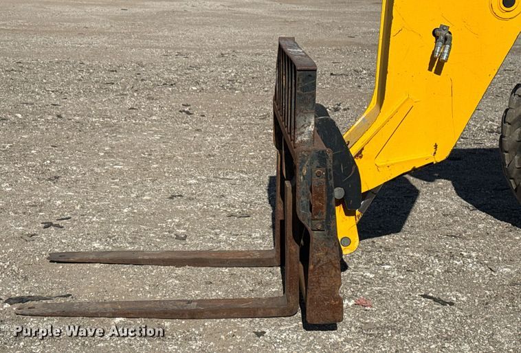 image for item EG2339 2006 JCB 506C HL telehandler