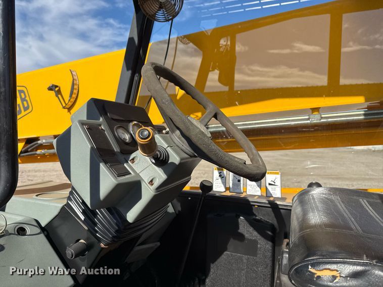 image for item EG2339 2006 JCB 506C HL telehandler