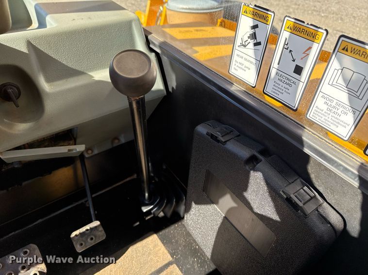 image for item EG2339 2006 JCB 506C HL telehandler