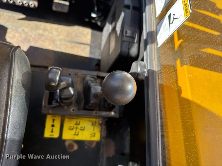 image for item EG2339 2006 JCB 506C HL telehandler