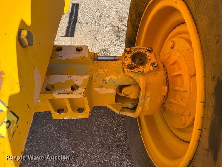 image for item EG2339 2006 JCB 506C HL telehandler