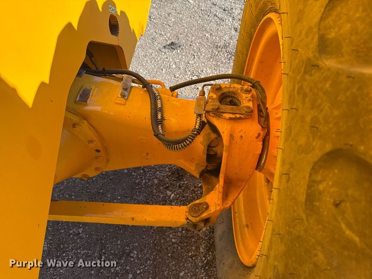 image for item EG2339 2006 JCB 506C HL telehandler