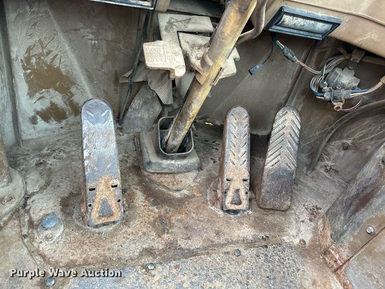 image for item EG7011 1987 Caterpillar 936 wheel loader