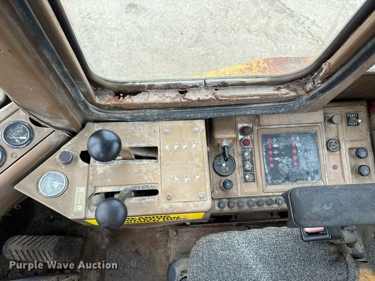 image for item EG7011 1987 Caterpillar 936 wheel loader