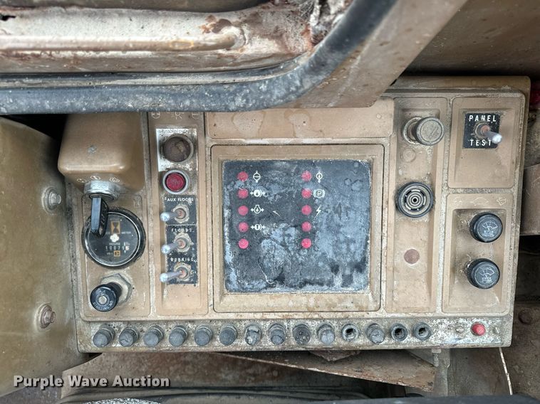 image for item EG7011 1987 Caterpillar 936 wheel loader