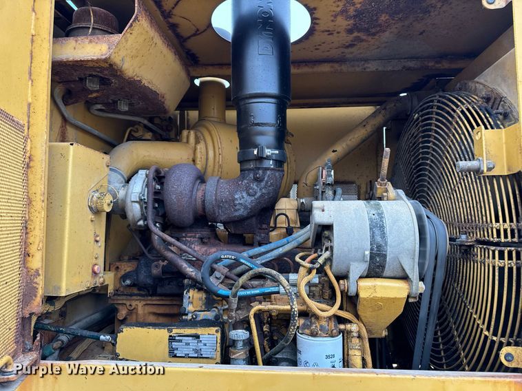 image for item EG7011 1987 Caterpillar 936 wheel loader