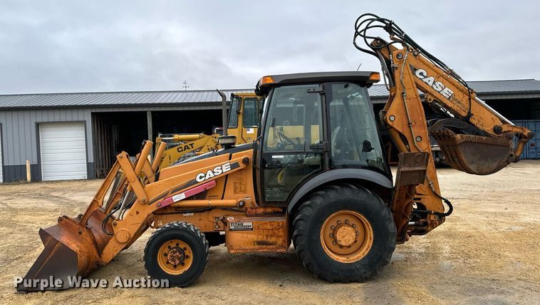 image for item EG7012 2001 Case 580 Super M backhoe